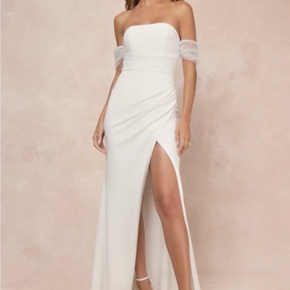 Lulus Dresses & Skirts - Lulu's White Strapless Maxi Dress